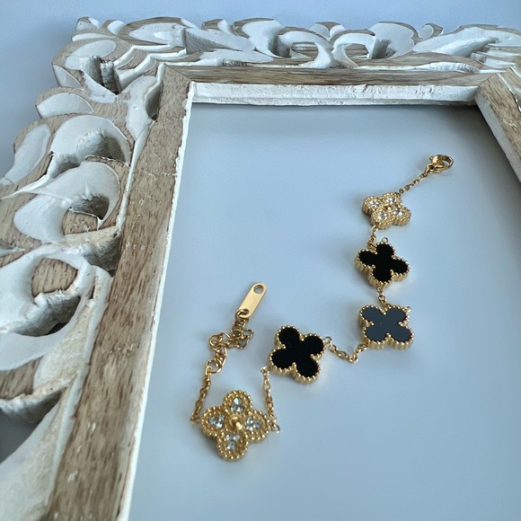 Black Petite Clover Double Sided Four Leaf Gold Filled Zircon Stone - Picture 6 of 8